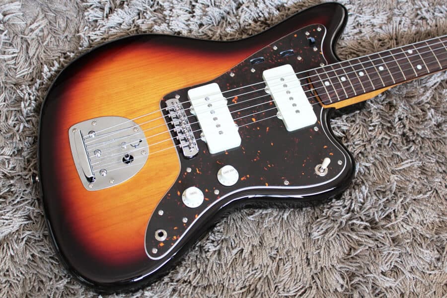 フェンダー・ジャズマスターの種類や特徴【エレキギター博士】