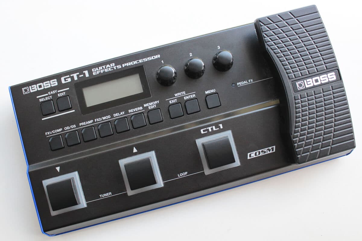 小型軽量かつ音色に妥協のないマルチエフェクター：BOSS GT-1【エレキ