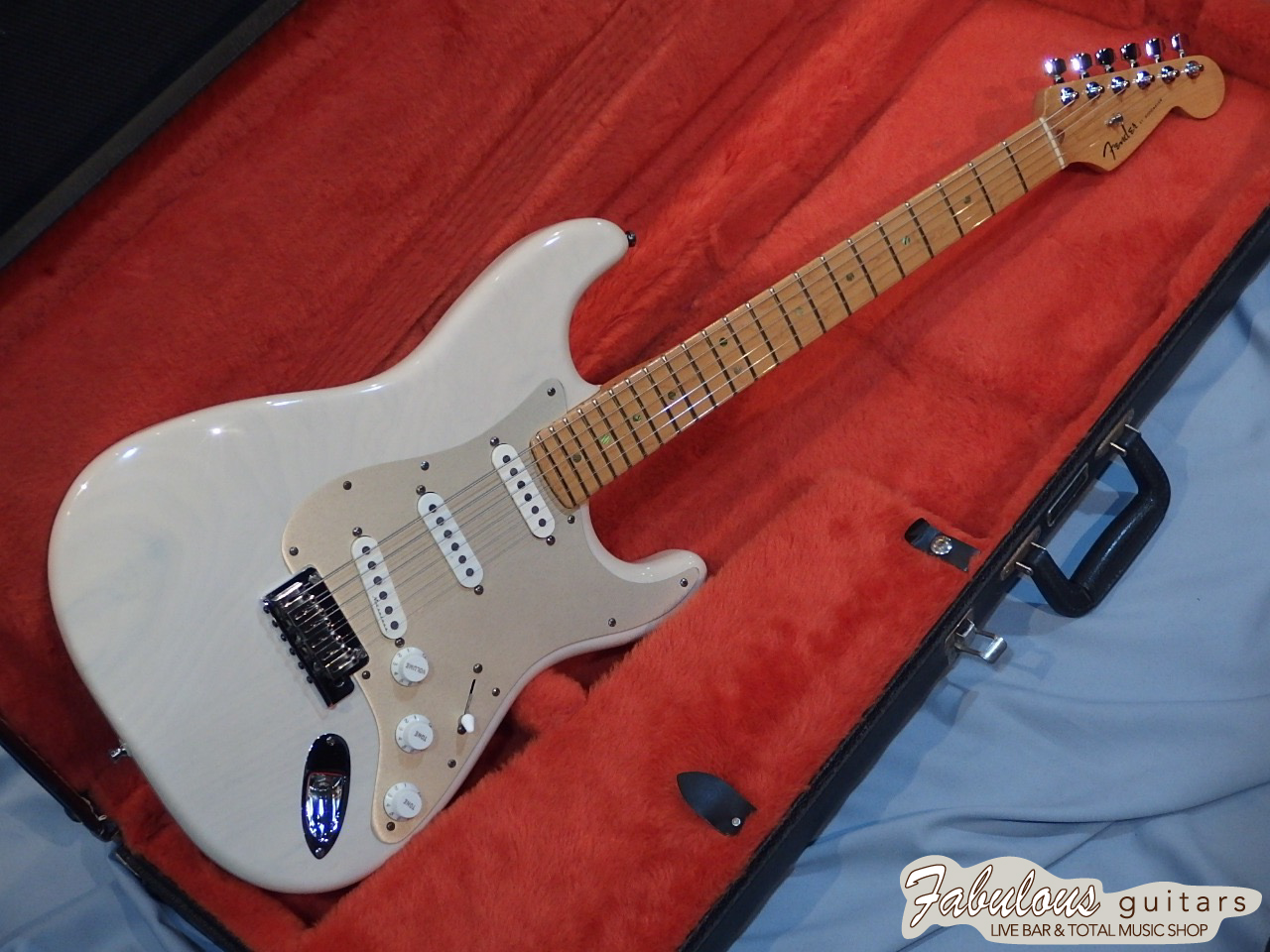 Fender USA American Deluxe Stratocaster Ash – Fabulous guitars
