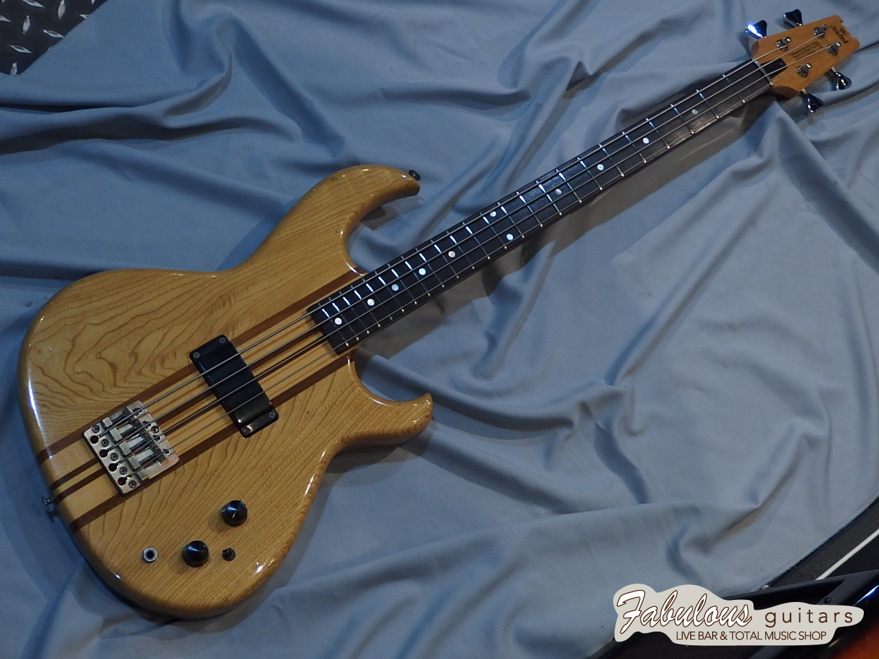 Aria ProⅡ SB-700 – Fabulous guitars