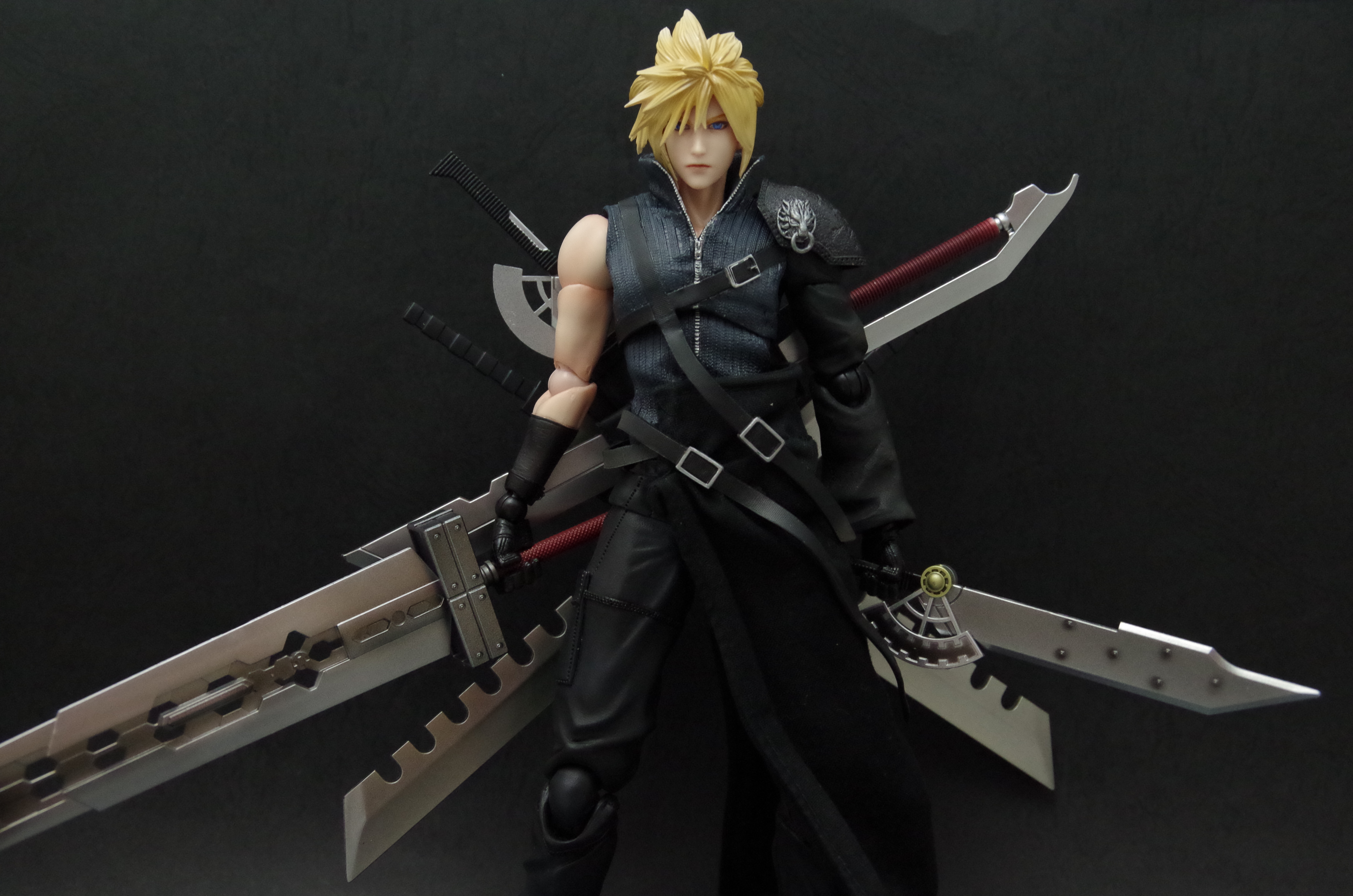 FINAL FANTASY VII ADVENT CHILDREN PLAY ARTS改 クラウド・ストライフ