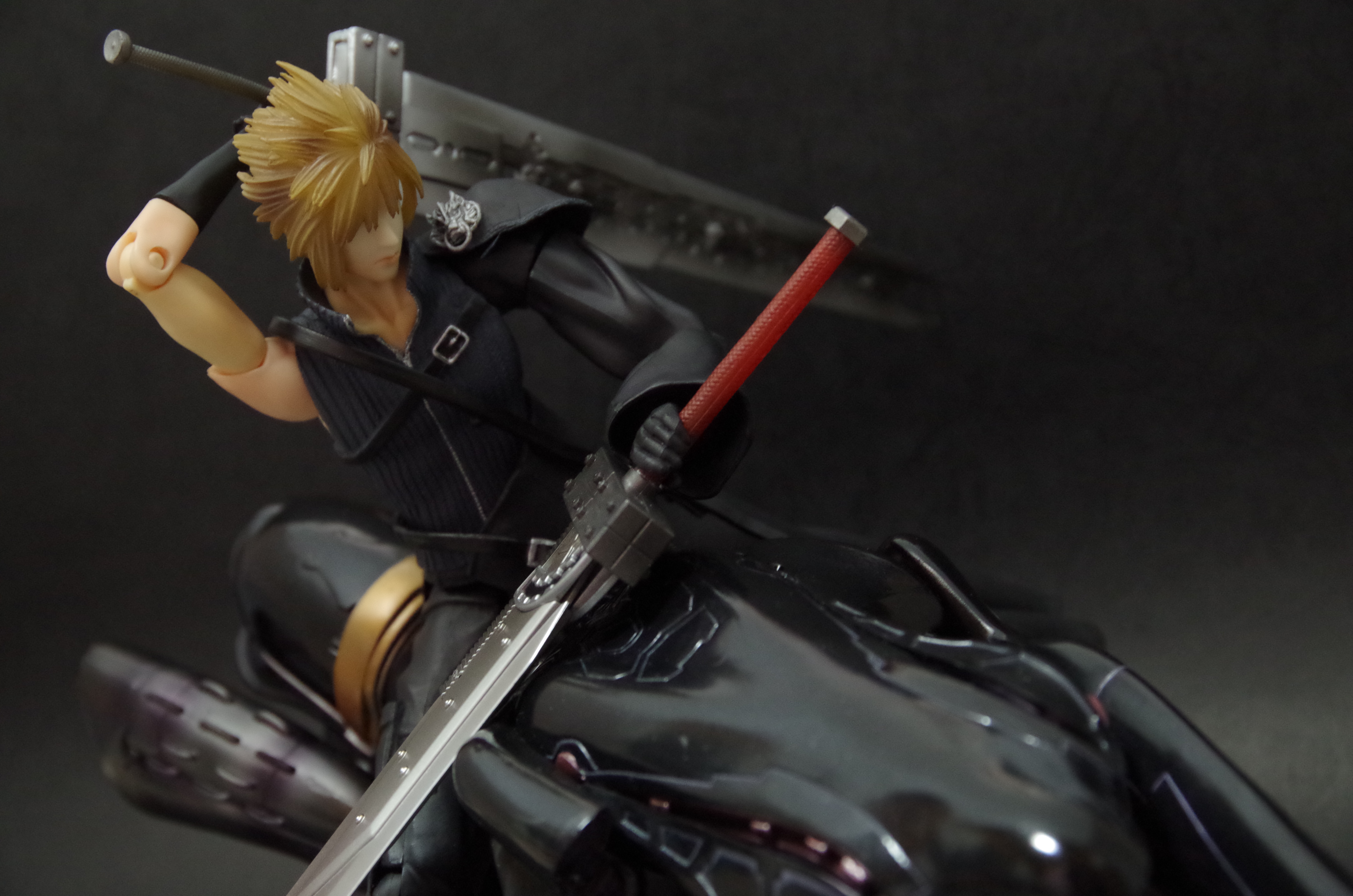 FINAL FANTASY VII ADVENT CHILDREN 限定BOX「ADVENT PIECES:LIMITED