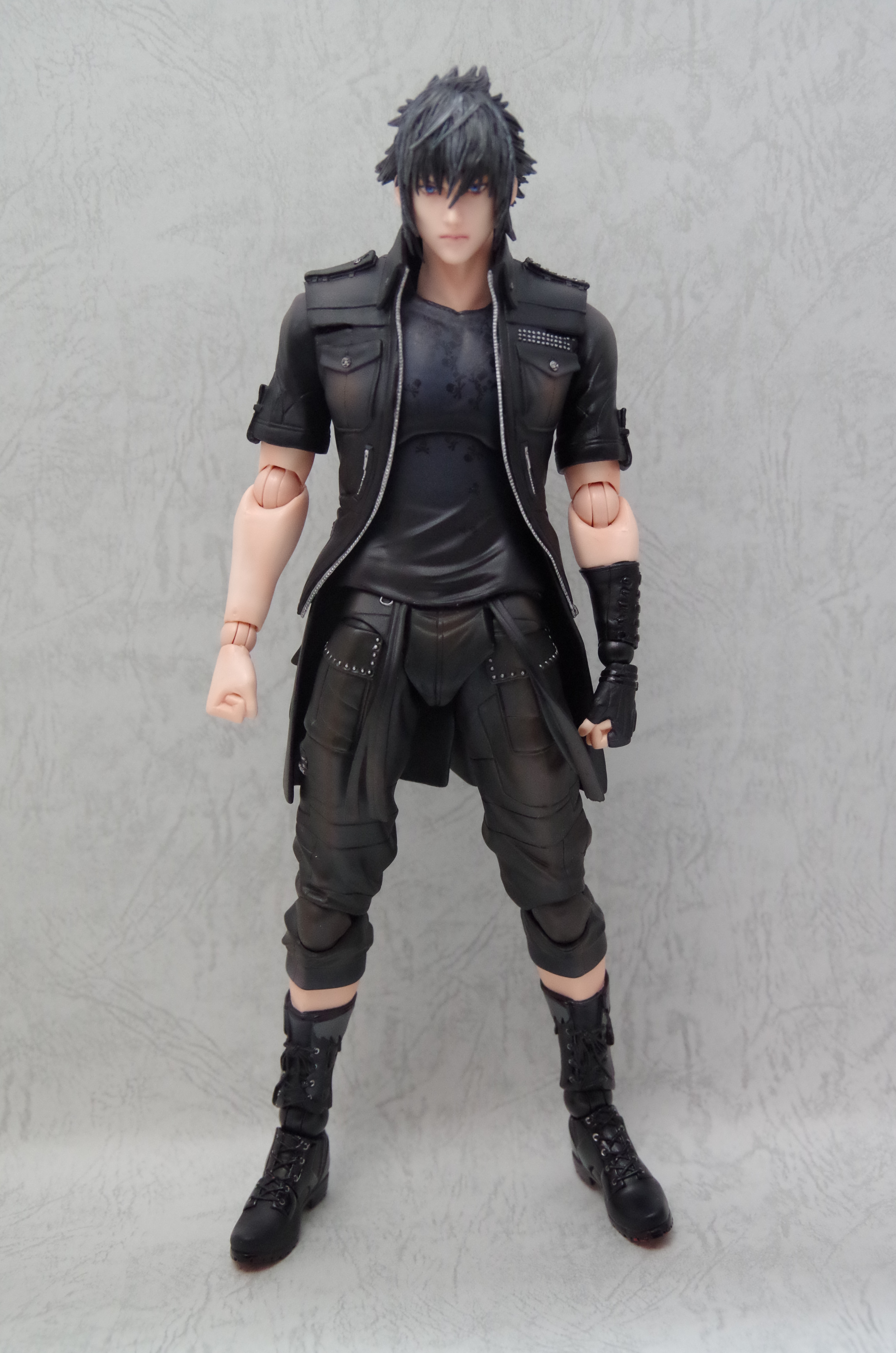 PLAY ARTS改 FINAL FANTASY XV ノクティス | フィギュアレン