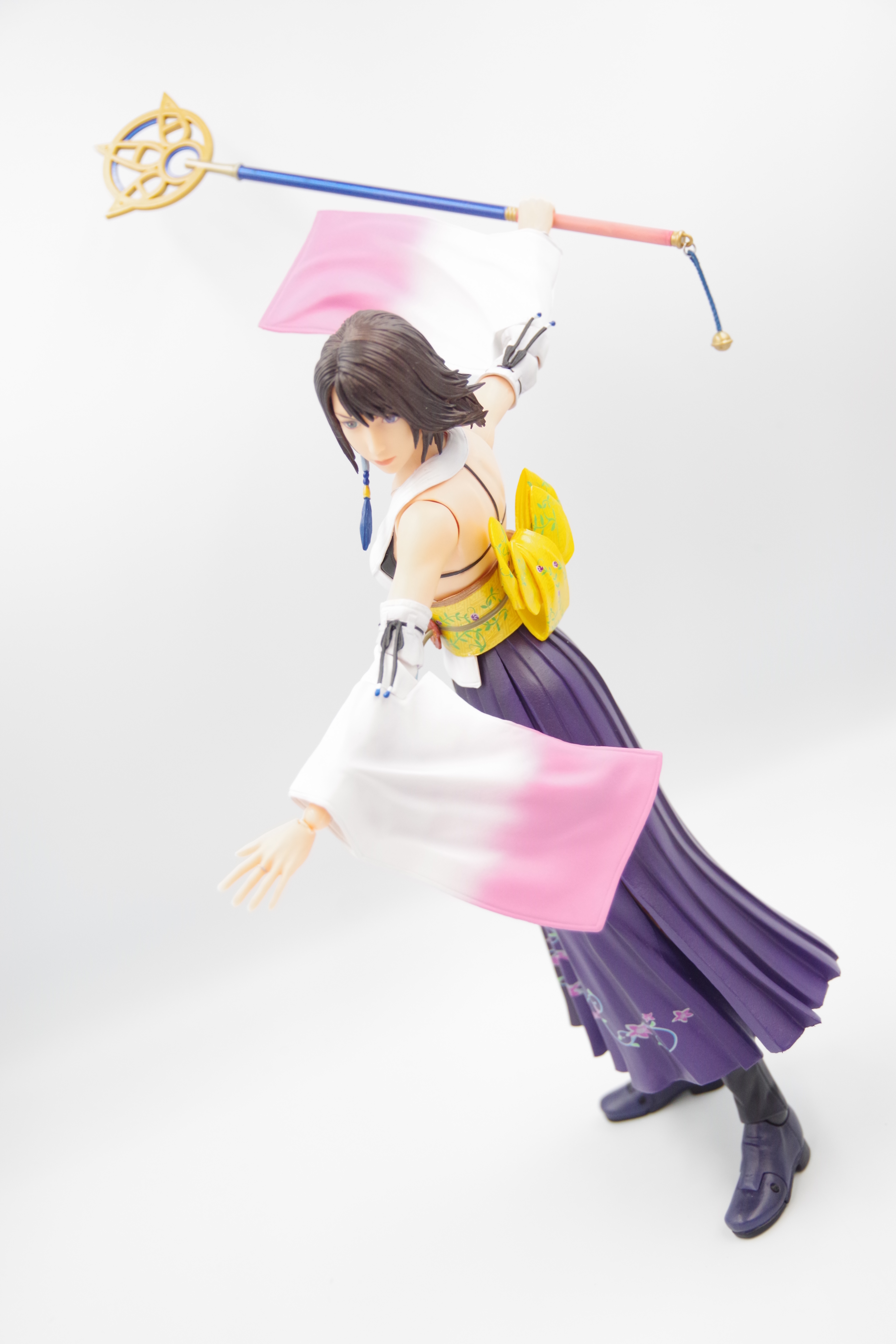 ファイナルファンタジーX PLAY ARTS改 ユウナ | フィギュアレン