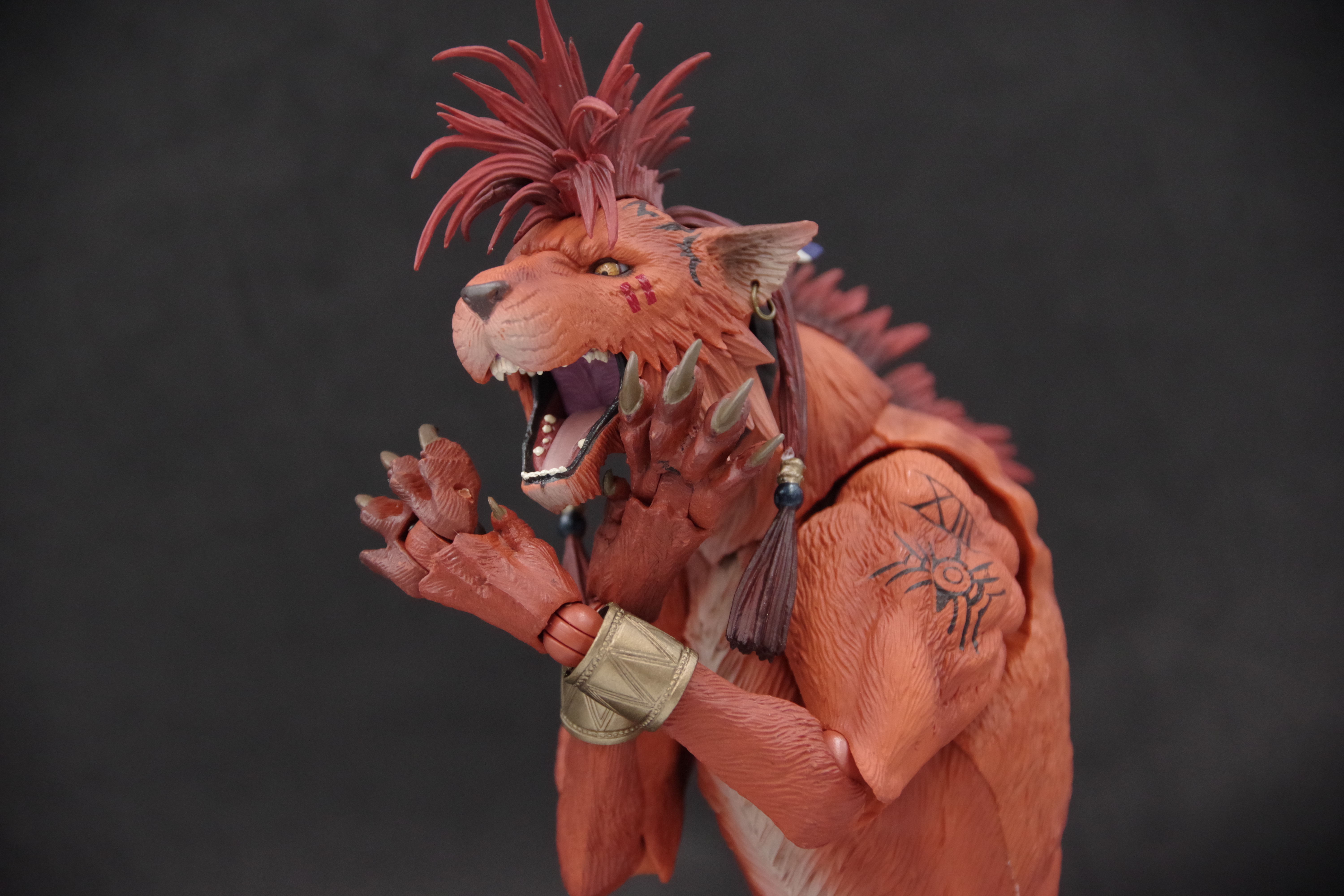 ファイナルファンタジー VII リメイク PLAY ARTS改 レッドXIII