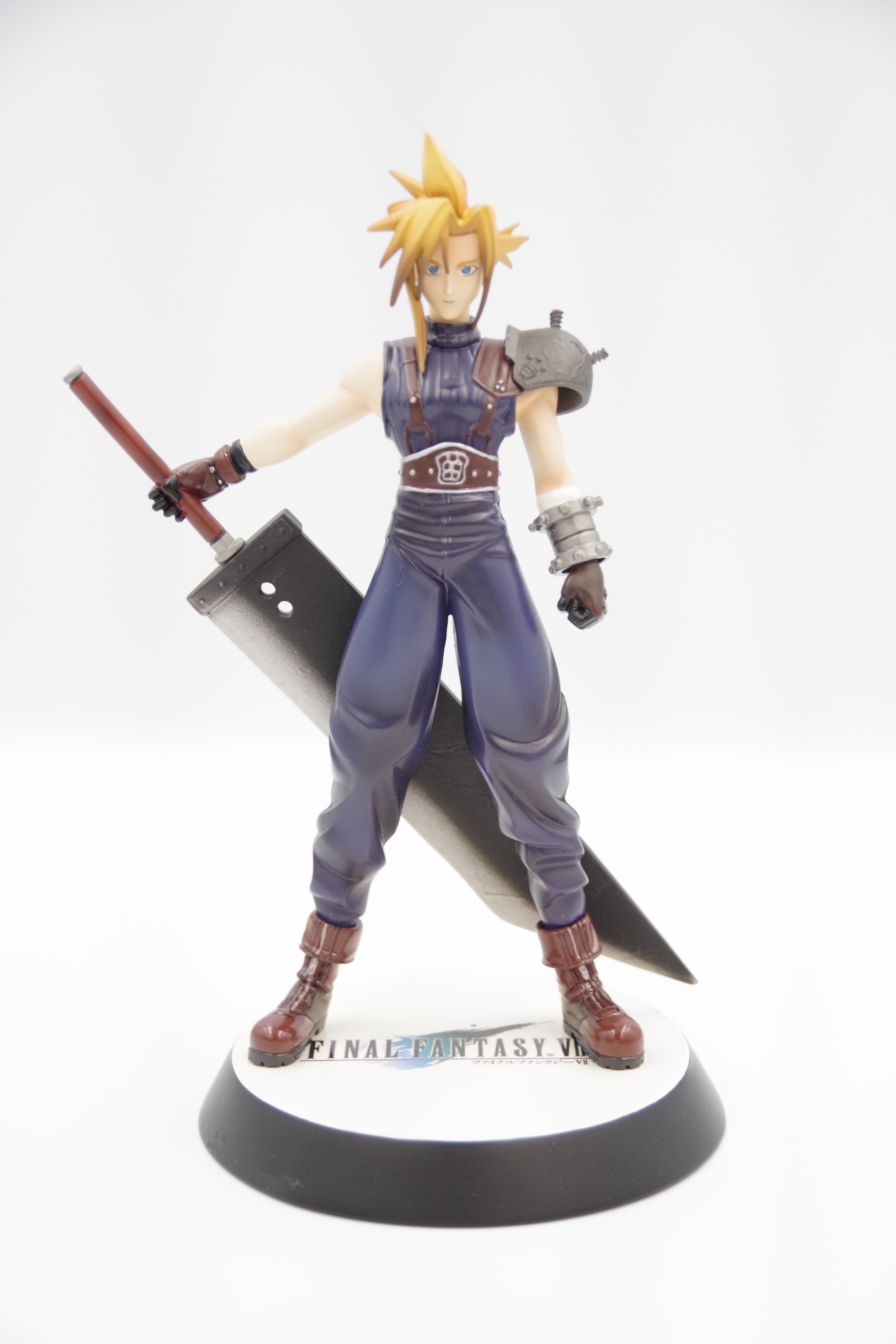 FINAL FANTASY Ⅶ クラウドVer.2 コールドキャスト完成品 | フィギュアレン