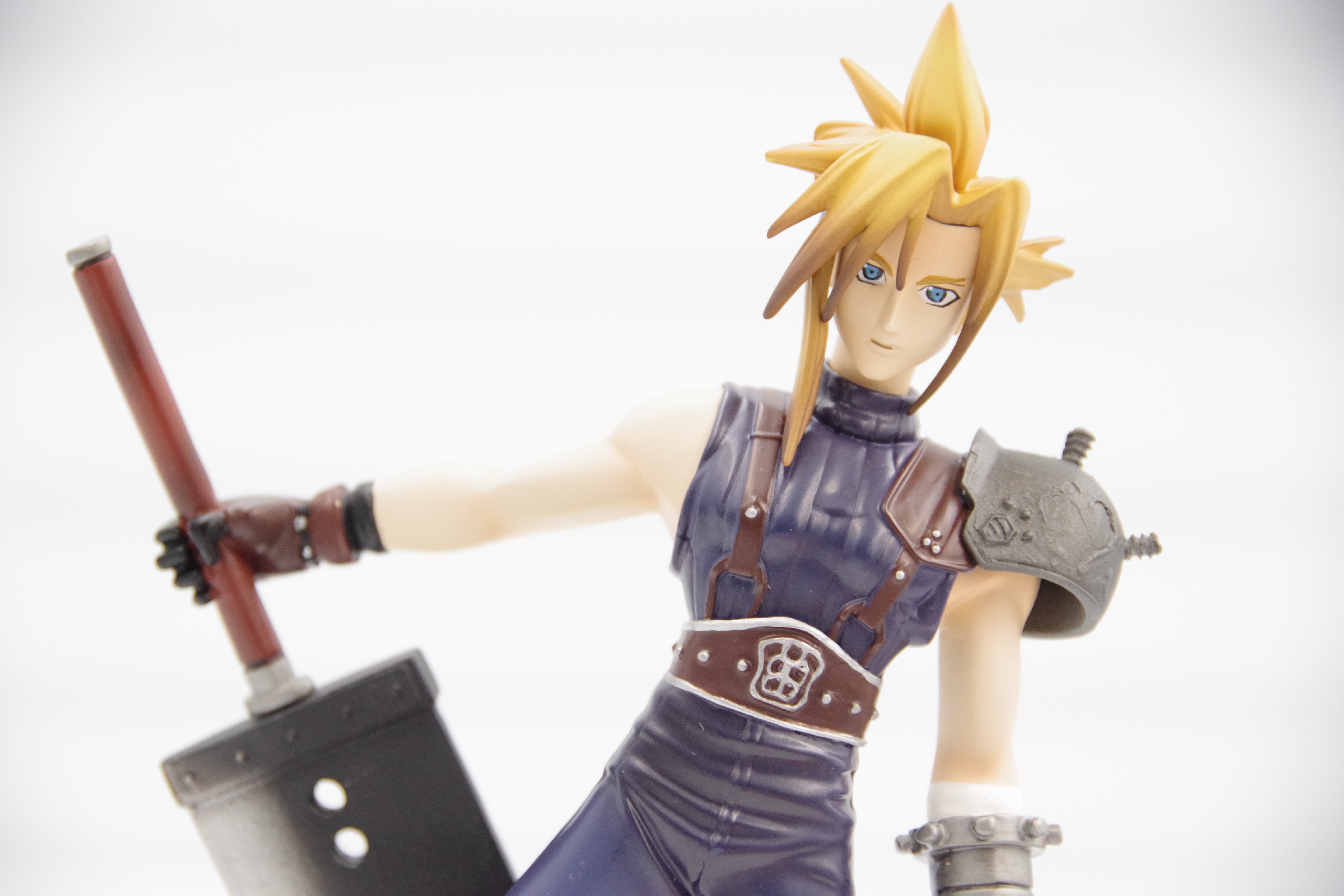 FINAL FANTASY Ⅶ クラウドVer.2 コールドキャスト完成品 | フィギュアレン