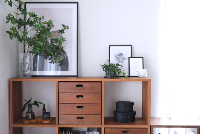 無印スタッキングシェルフ』追加で、テレビボード兼収納スペースが増加