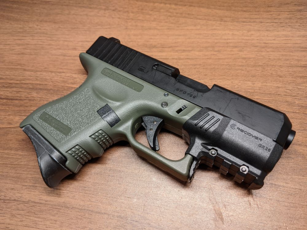 RecoverTacticalのレイルを東京マルイG26に取り付け!! | おのまとぺの