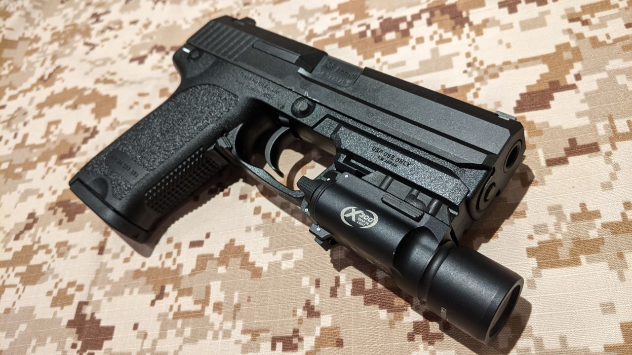東京マルイガスブローバックハンドガン本体h&k USP フルサイズ