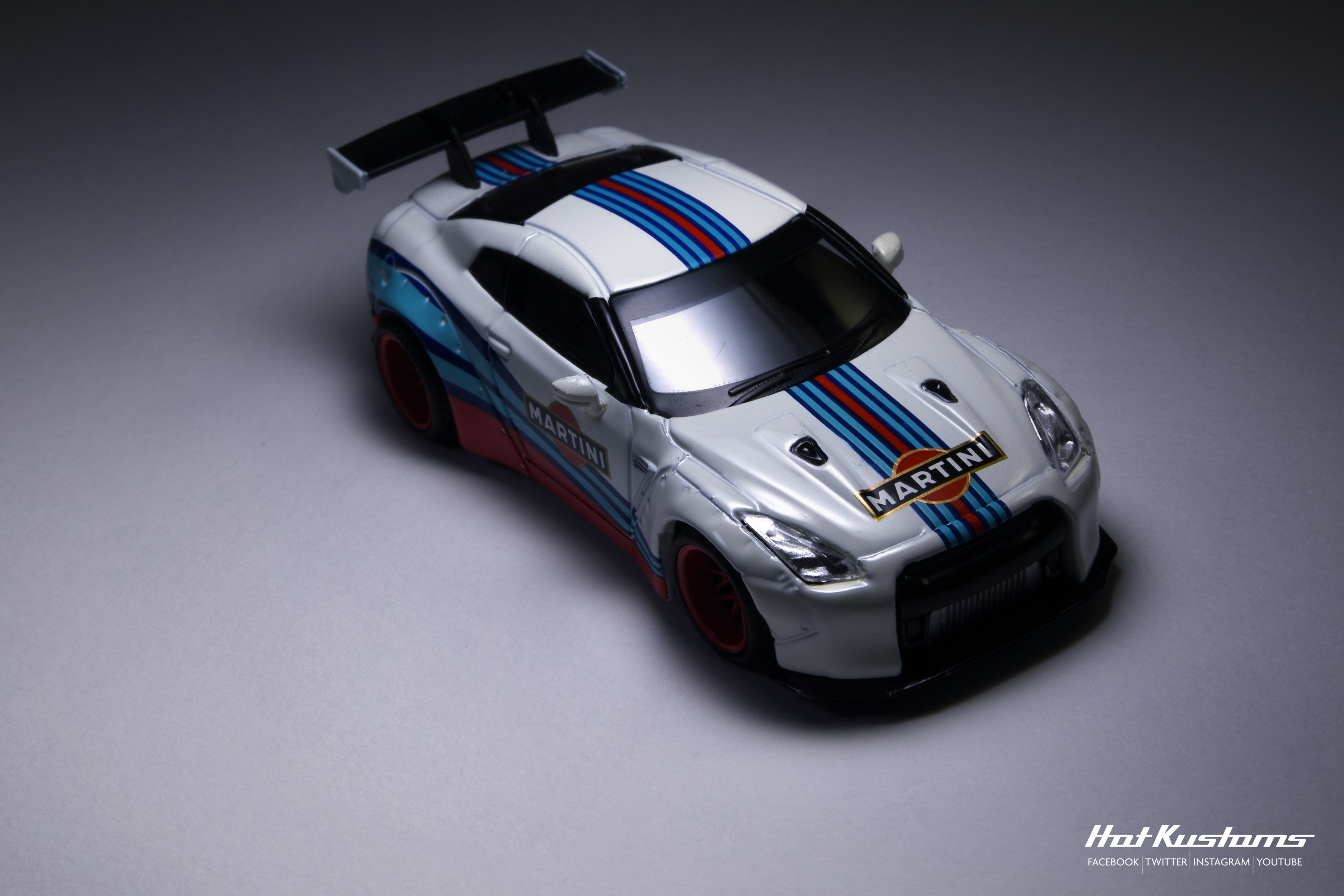 Lamley Daily: MINI GT LBWK Martini Racing Nissan GT-R – LamleyGroup
