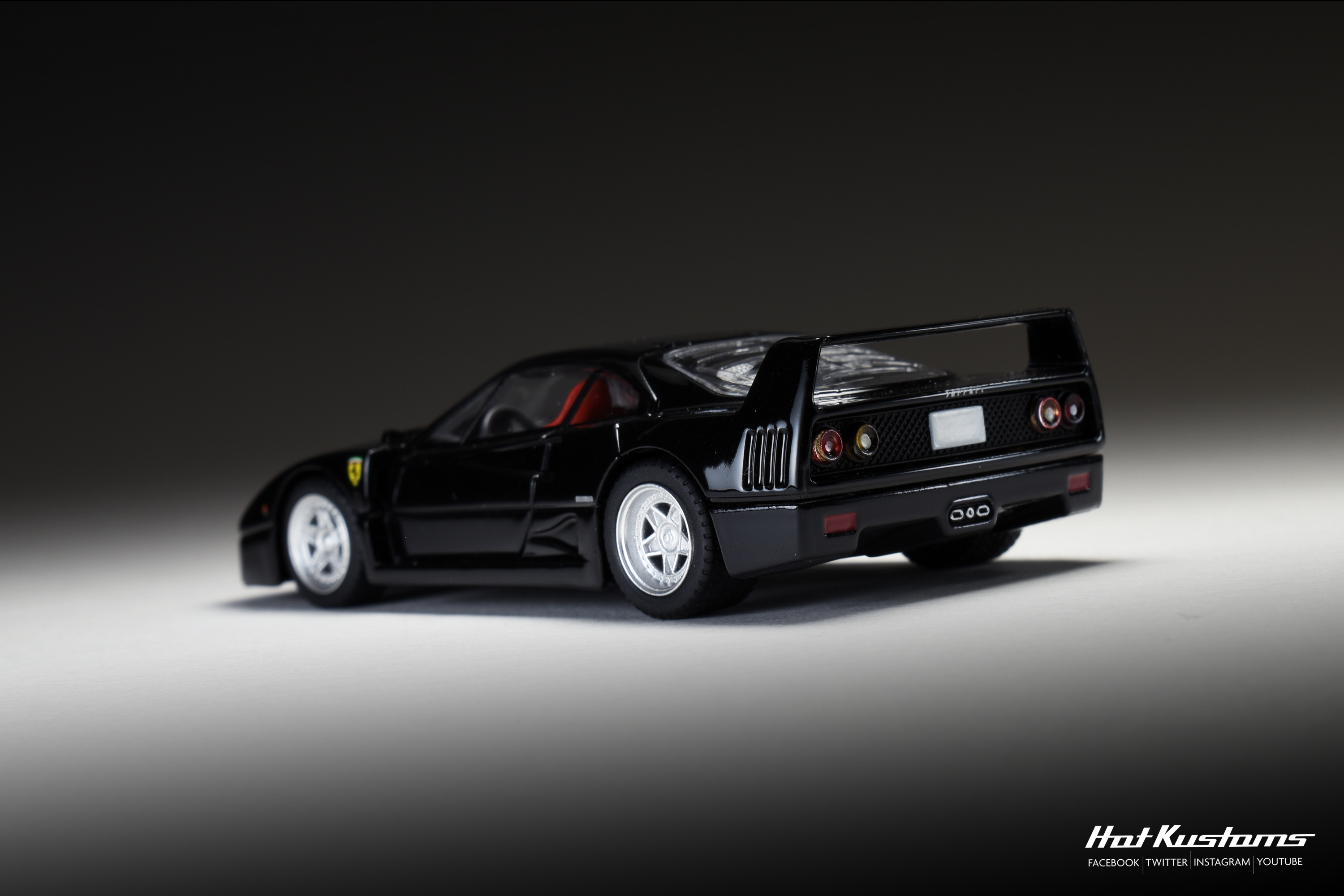 Lamley Daily: Tomica Limited Vintage Neo Ferrari F40 – LamleyGroup