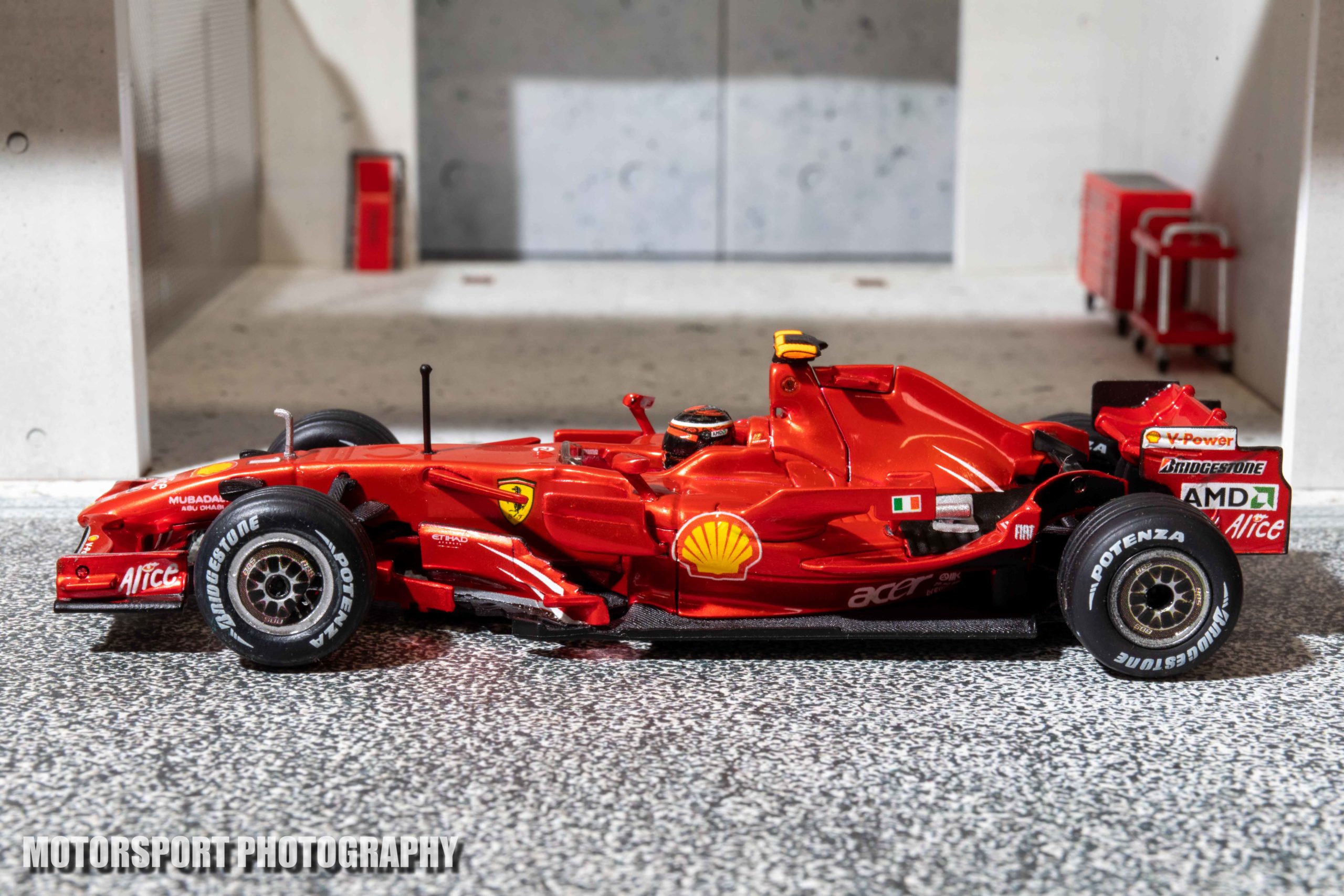 フェラーリF2008 激レア！？メタリックレッドのフェラーリF1マシン