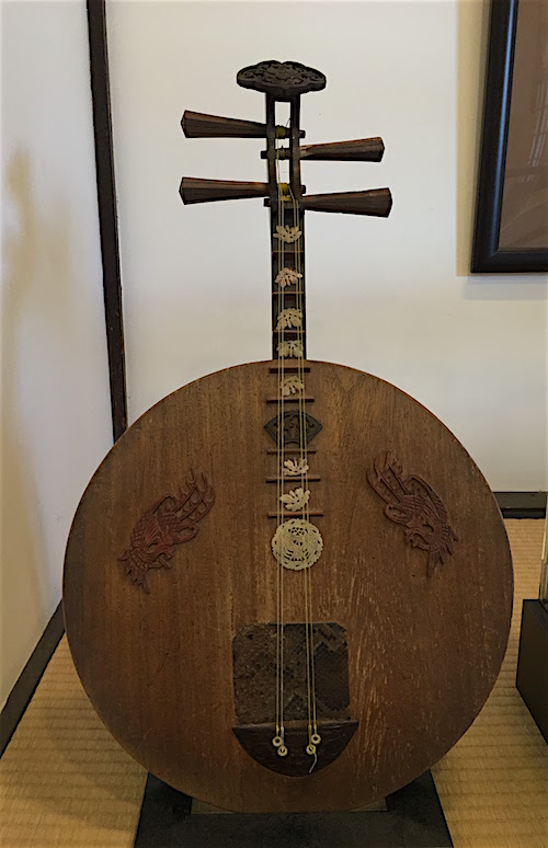 亀山社中のオリジナル月琴 | Seiko Nagata official web site