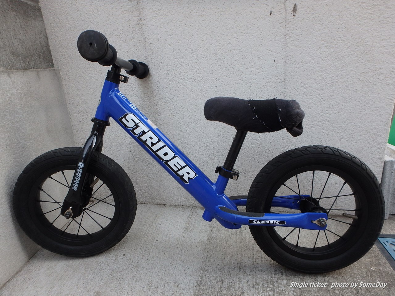 ストライダー】ホイール交換（純正EVA樹脂タイヤからゴムタイヤへ