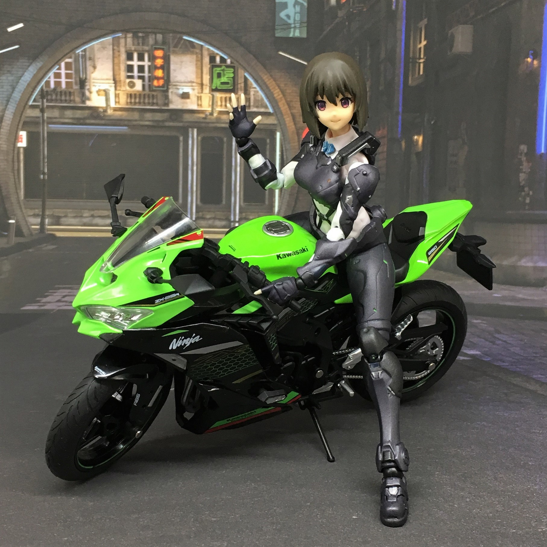1/12【 KAWASAKI Ninja《 ZX-25R 》ライムグリーン×エボニー】②