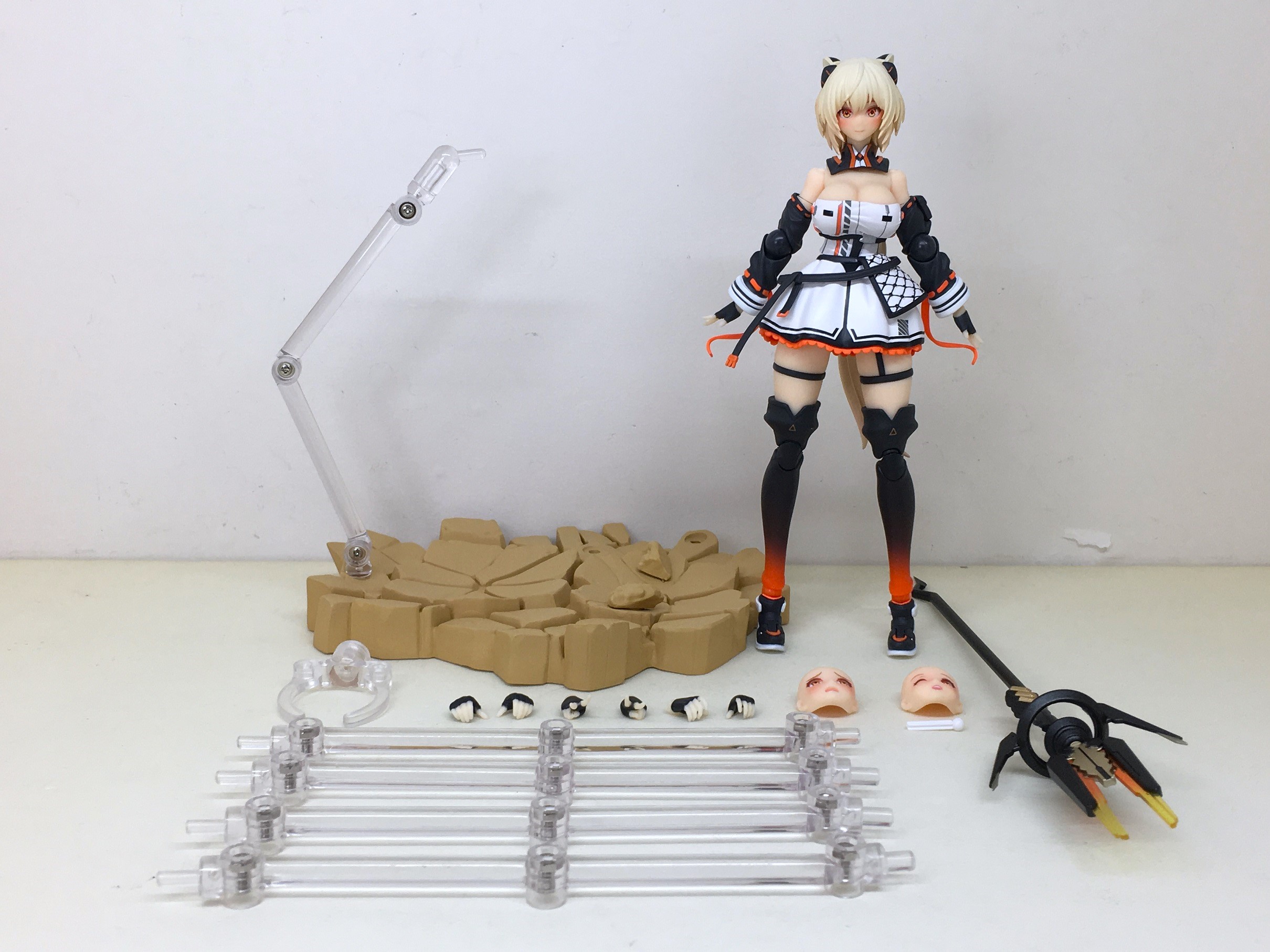 砂の家《 砂織(さおり) 》1/12 完成品アクションフィギュア】② – PINK