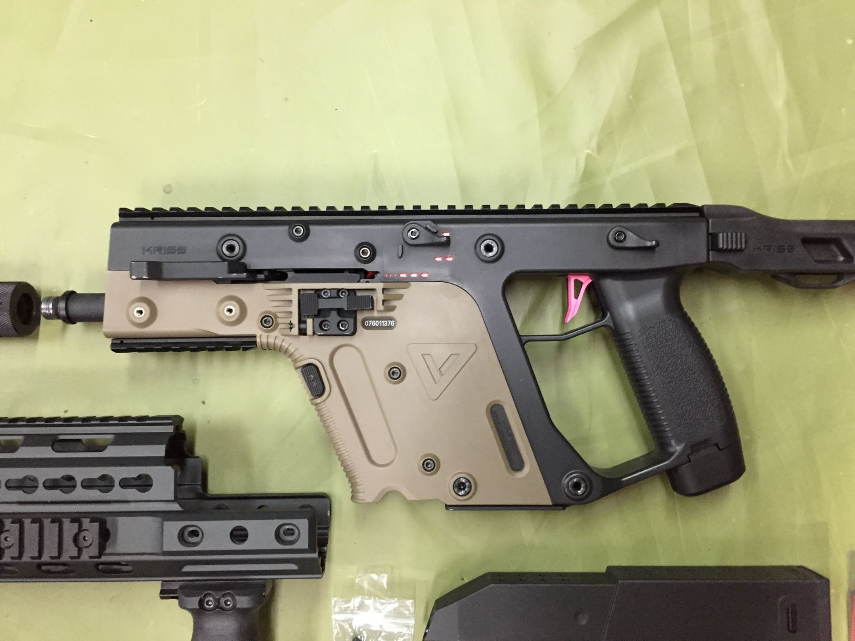 KRYTAC KRISS VECTOR ツートンカラー 海外製電動ガンのカスタムをさせ