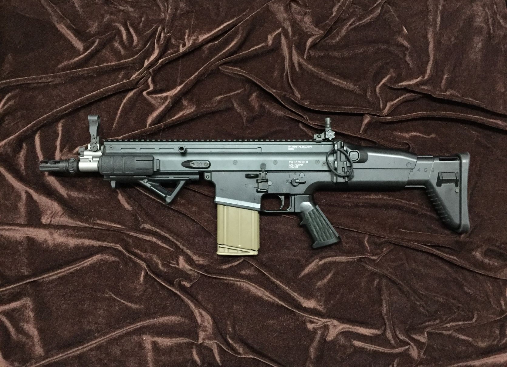 東京マルイ SCAR-H 次世代電動ガンの修理、カスタムをさせて頂きました