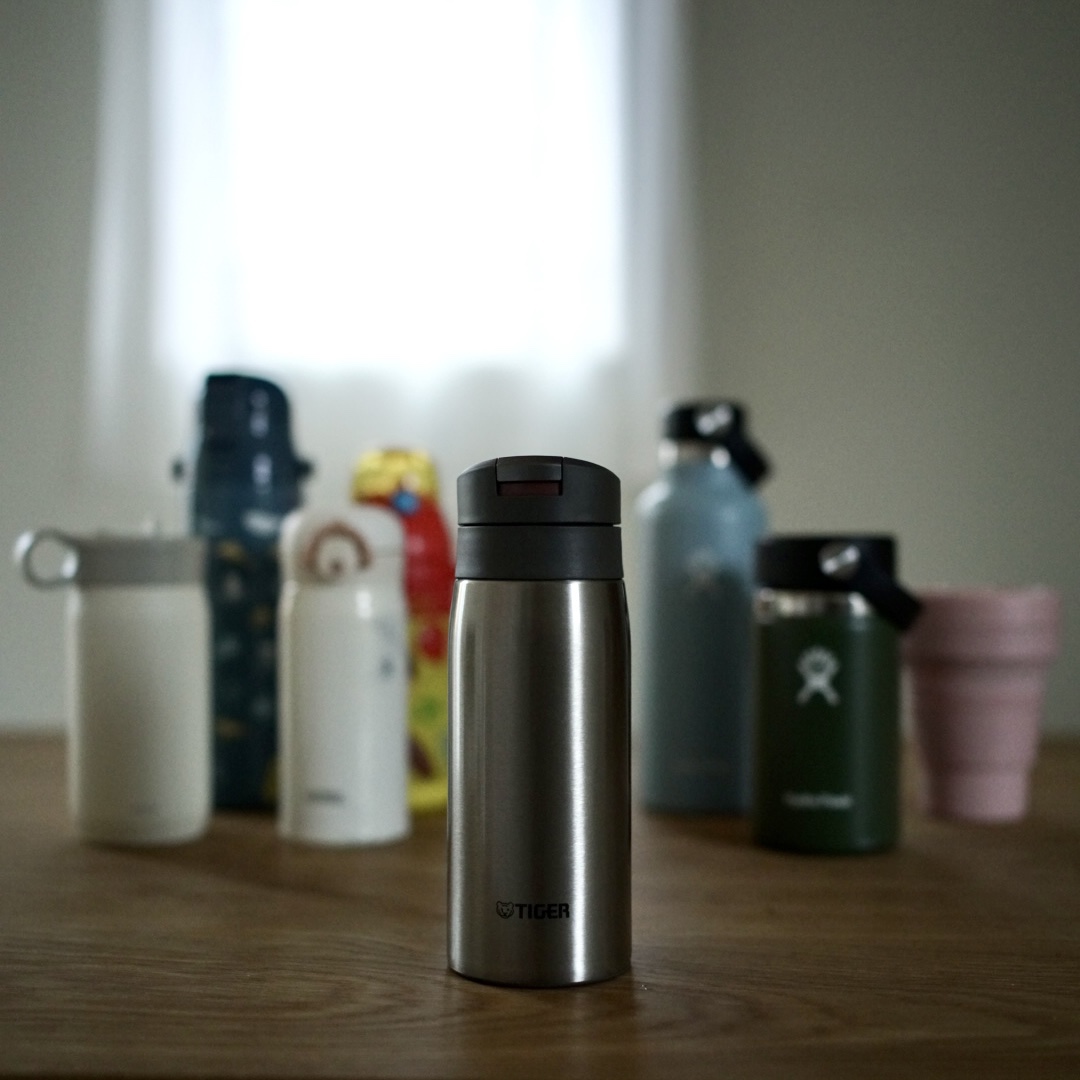 デスクワークでこそ水筒を！タイガー魔法瓶のワンタッチオープンの水筒