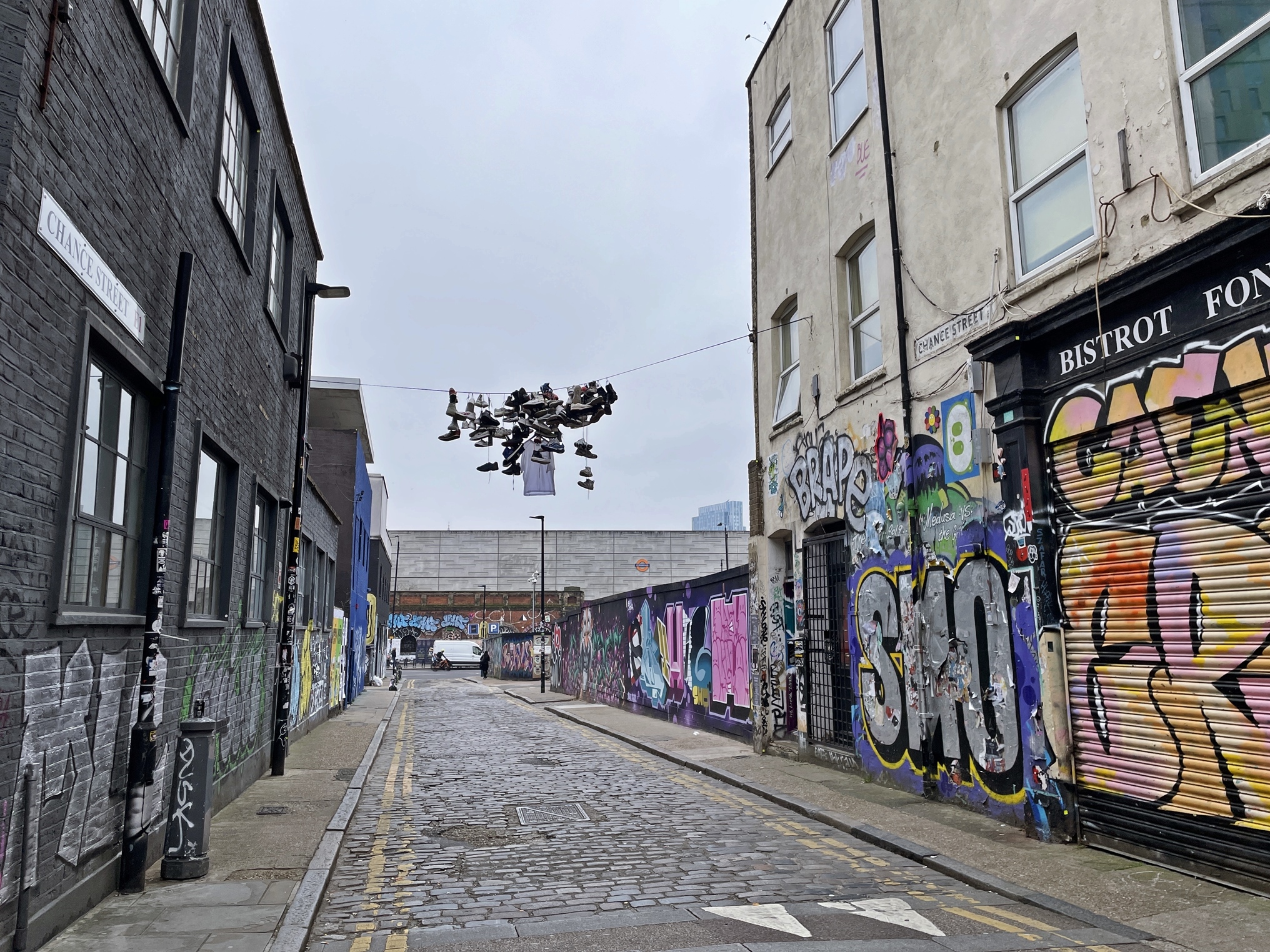 バンクシーを探せ！ショーディッチ街歩き＜London＞ – *wagamama travel*