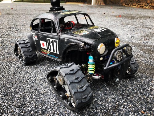 タミヤCC-01にキャタピラを装着して、爆走してみました。モーターは