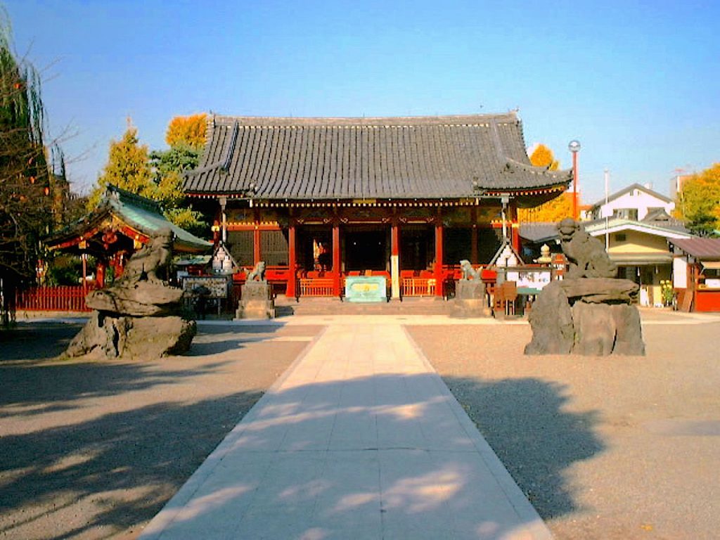 中室田の接吻道祖神 | ニッポン旅マガジン