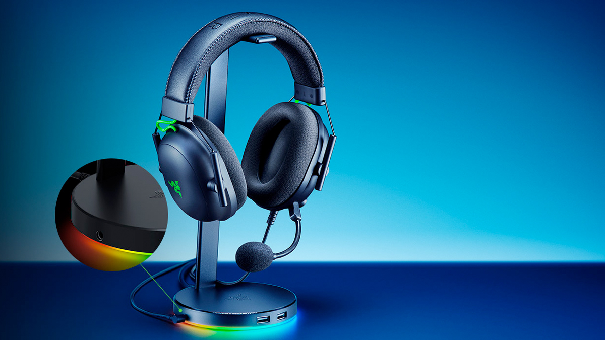 光る上にサウンドも良くなるヘッドホンスタンド型USBハブ「Razer Base