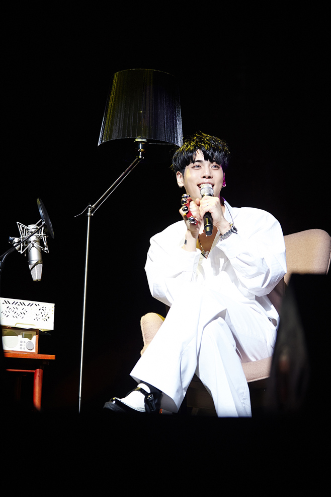 Concert] Jonghyun: Agit “The Letter” [5/26 ~ 7/2] – SHINee USA