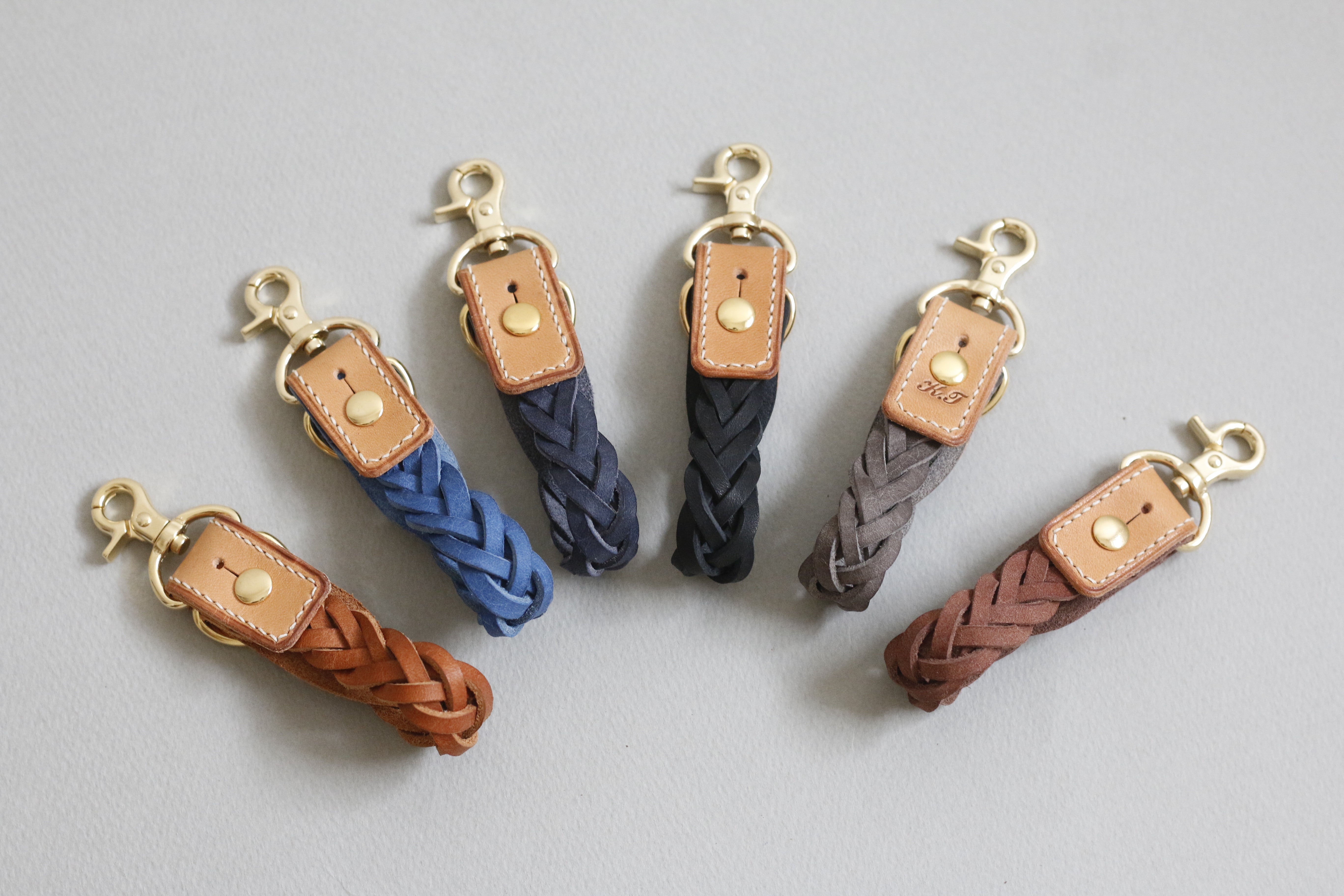 5本編みキーホルダー – icchi leathercraft