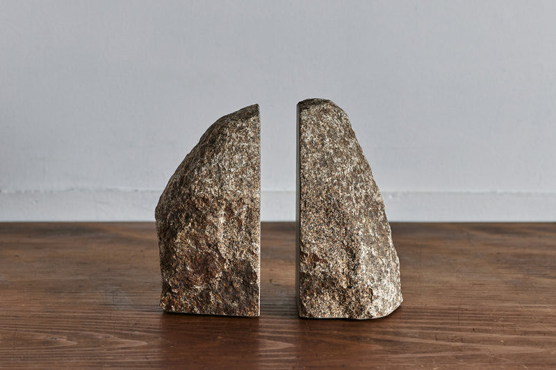 AJI PROJECT（アジプロジェクト）のROCK END ロックエンド 庵治石の