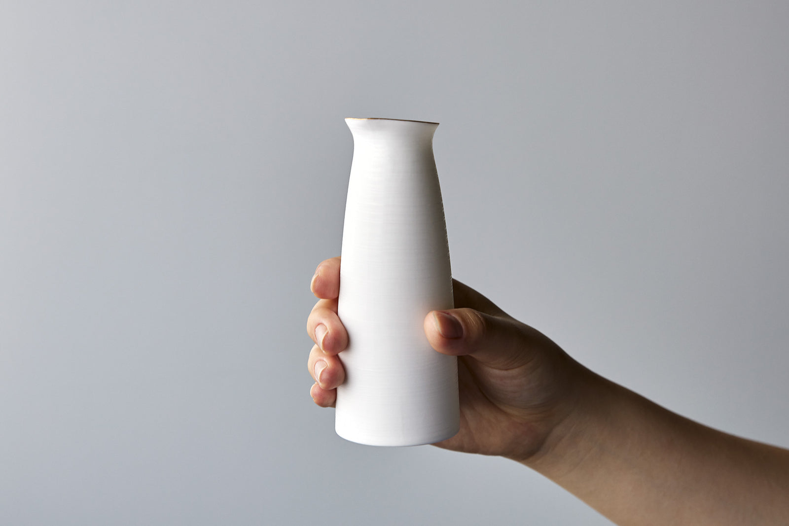 やま平窯のエッグシェル 徳利 – いちじつ - ともに生きる、道具と日用品