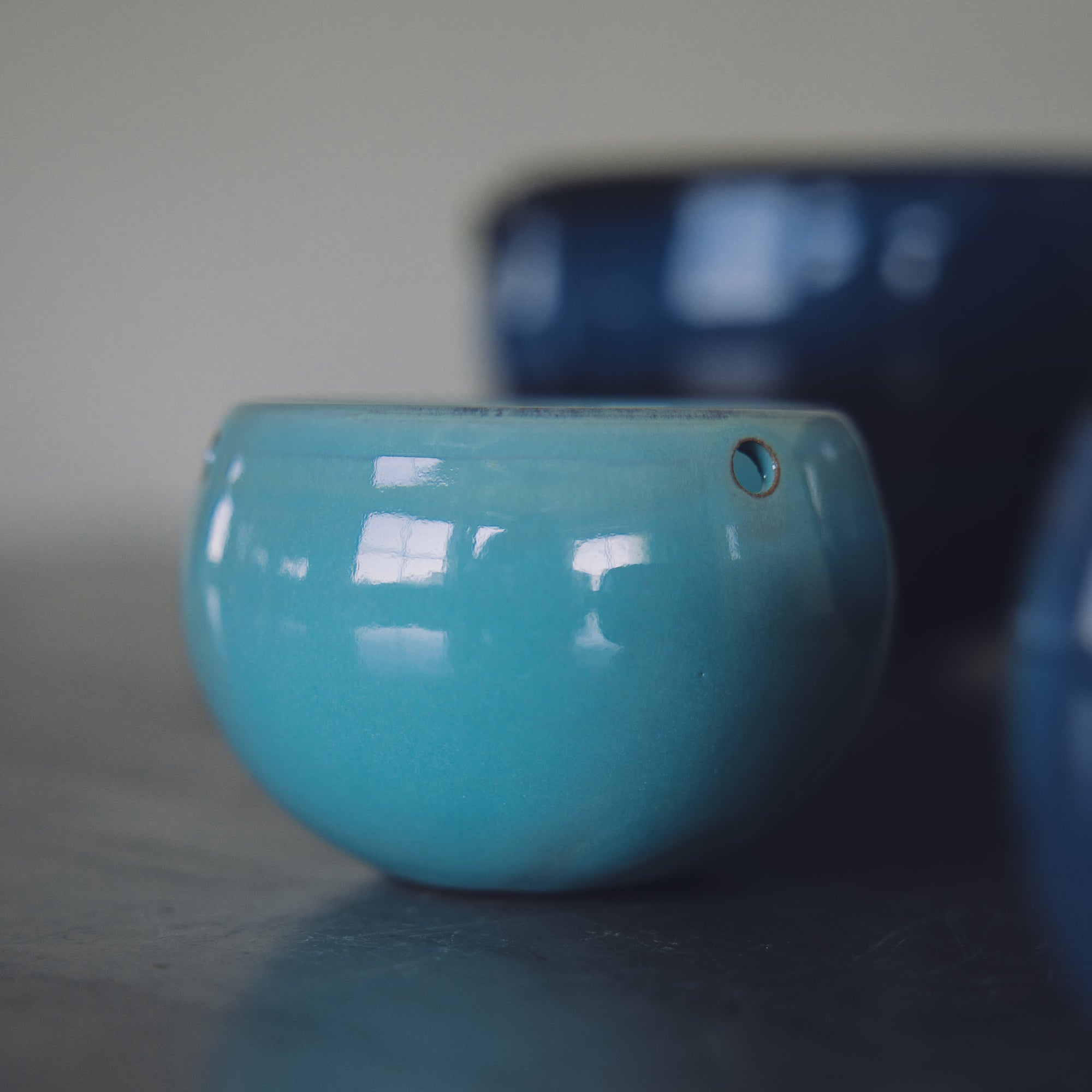 雲善窯 土屋知久 植木鉢 【お椀型・ミントグリーン・小】 – IEGNIM