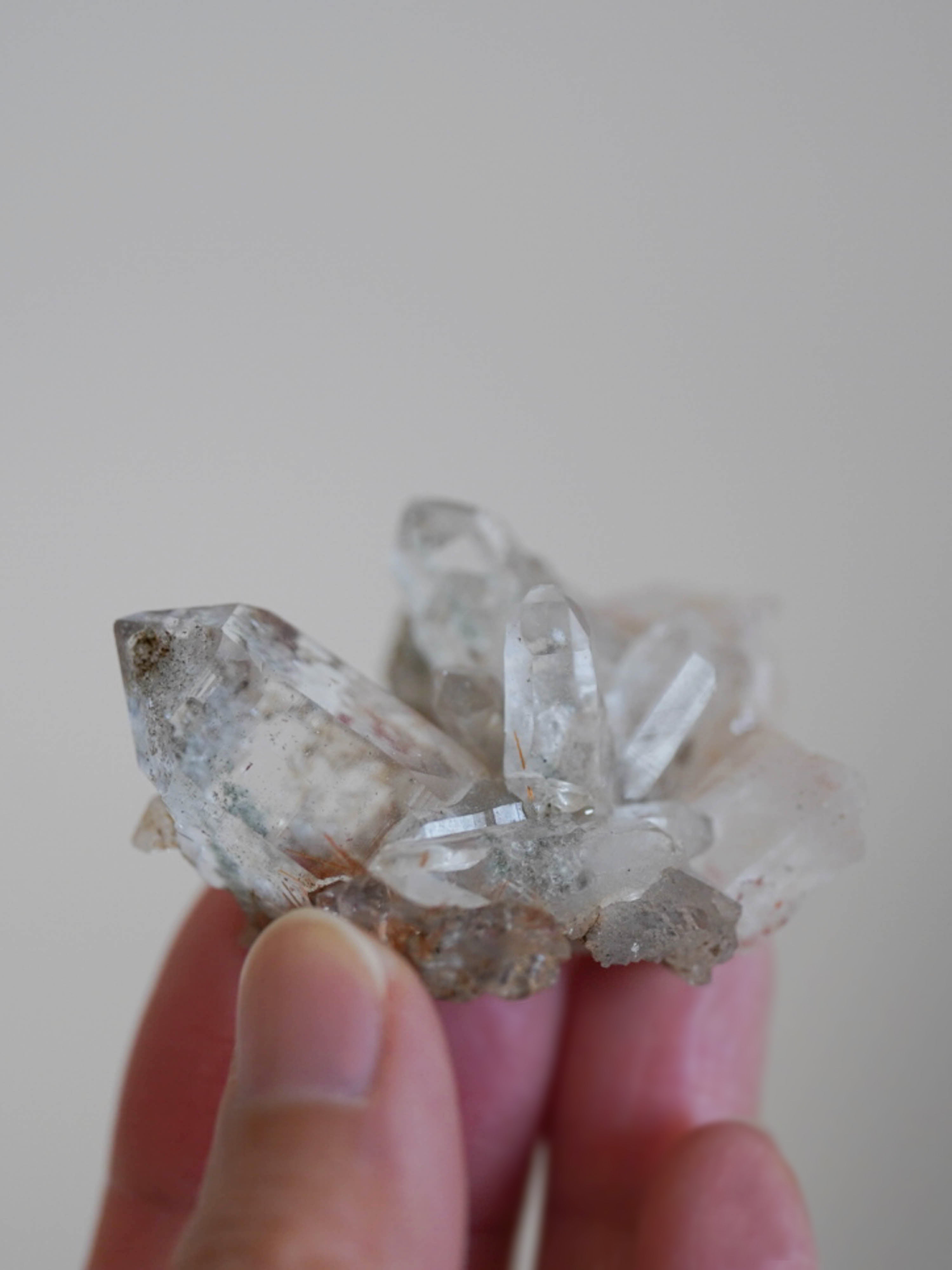 パールヴァティー産ヒマラヤ水晶クラスター｜鉱物・原石のIDIOSイディオス