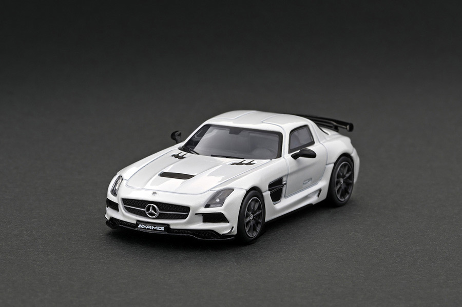 T64G-027-WH 1/64 Mercedes-Benz SLS AMG Coupé Black Series White