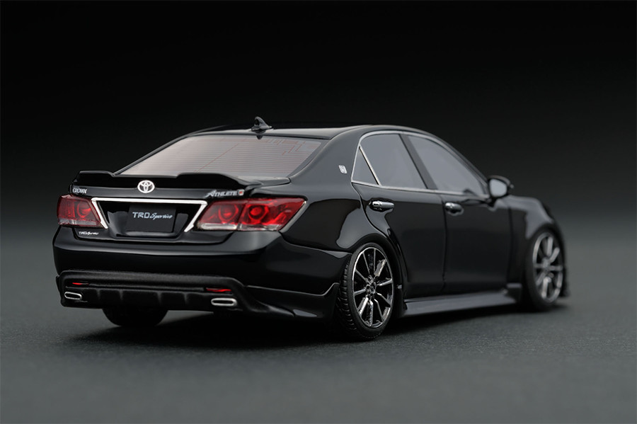 IG0390 1/43 Toyota Crown Athlete G TRD Sportivo Black | LINE UP