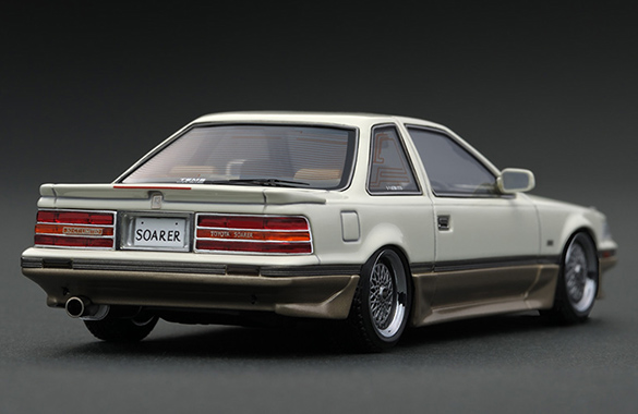 IG1316 1/43 Toyota Soarer (Z20) 3.0GT-LIMITED White/Silver | LINE