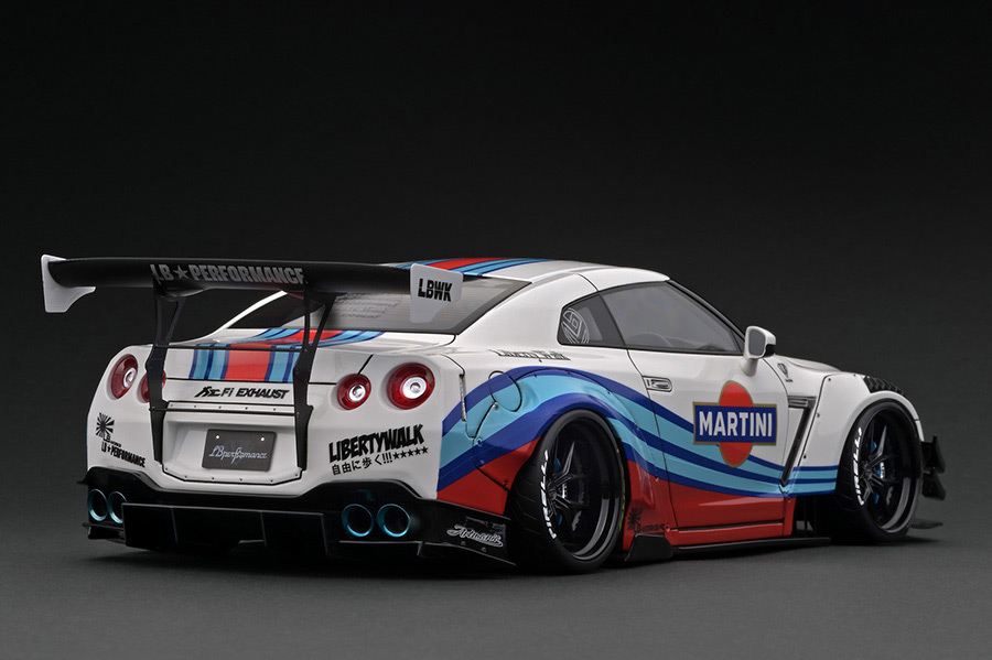IG2958 1/18 LB-WORKS Nissan GT-R R35 type 2 White/Blue/Red | LINE