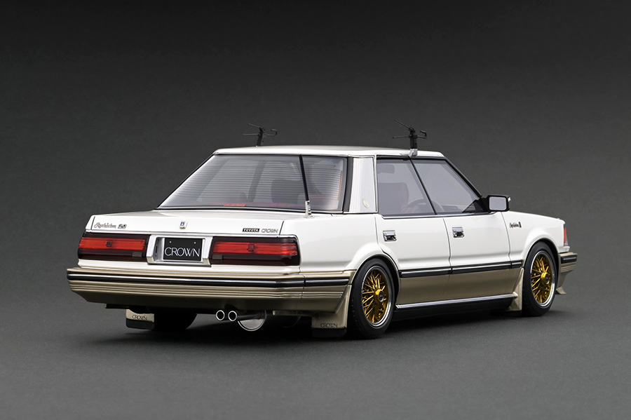 IG2059 1/18 Toyota Crown (120) 3.0 Royal Saloon G Pearl White