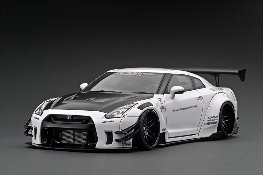 IG2342 1/18 LB-WORKS Nissan GT-R R35 type 2 White | LINE UP