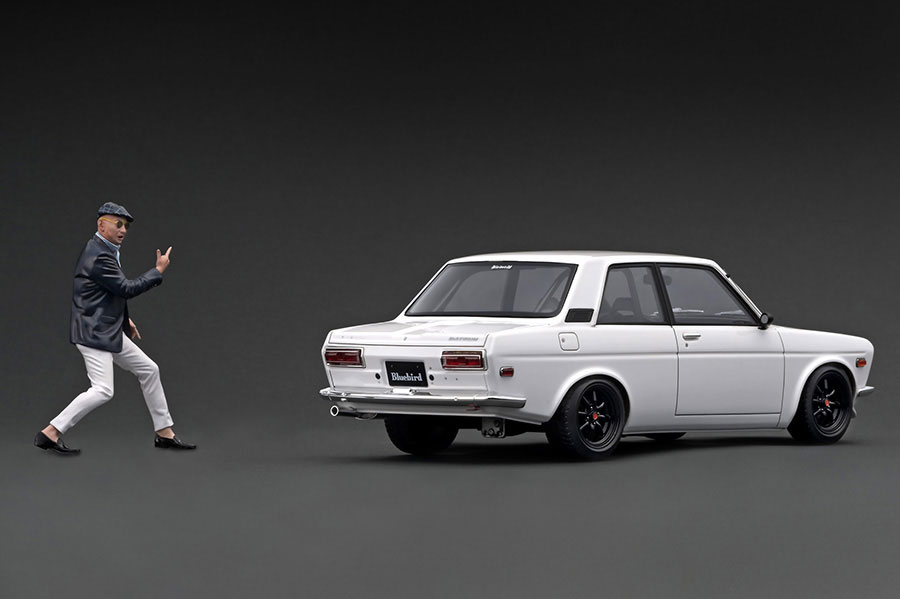 IG3303 1/18 Datsun Bluebird (510) White With Mr.Yokoyama | LINE UP