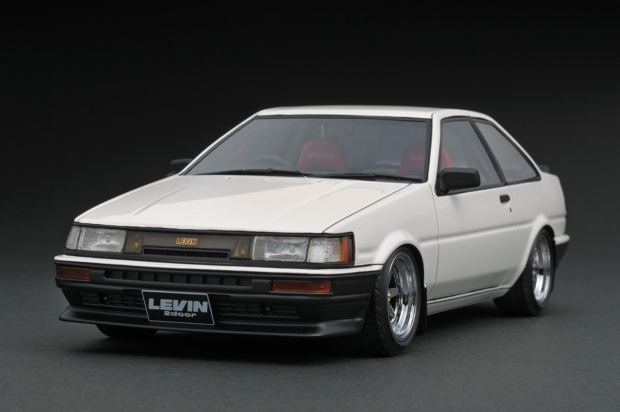 IG0554 Toyota Corolla Levin (AE86) 2Dr GT Apex White – ignition model