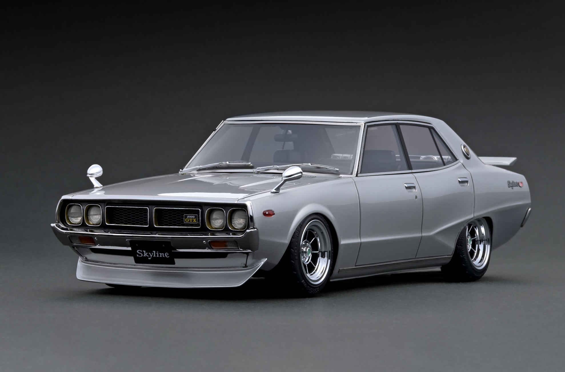 IG1978 Nissan Skyline 2000 GT-X (GC110) Silver – ignition model