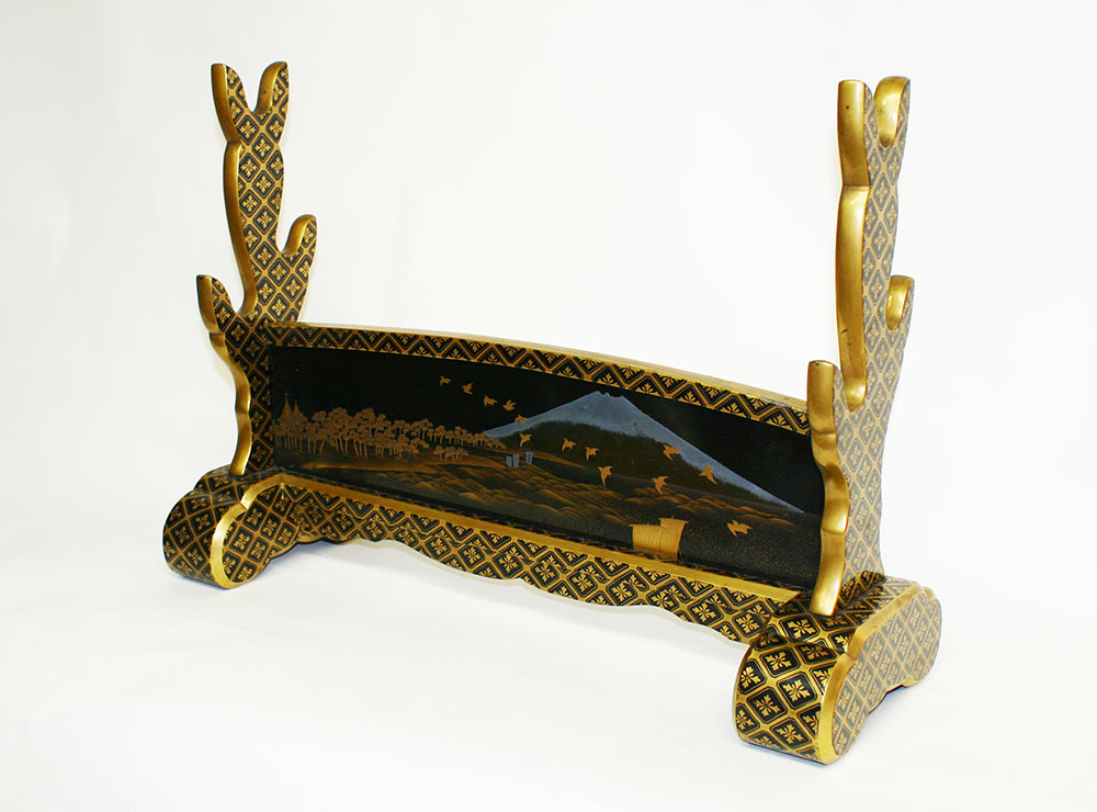 富士蒔絵三本掛刀掛 Three Swords Rack with Mt.Fuji Maki-e Design
