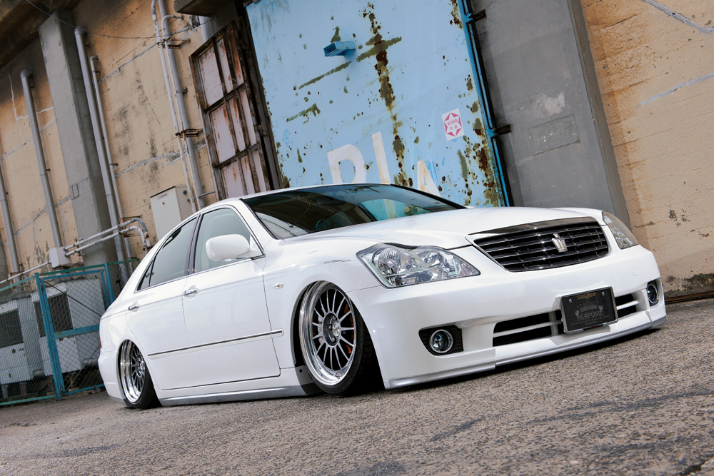 18型クラウンを高級に昇華させる「レガリアMZ」 | AUTO MESSE WEB