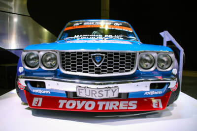 マツダ「サバンナRX-3」のワゴンがドリフトマシンになった！ 500馬力の