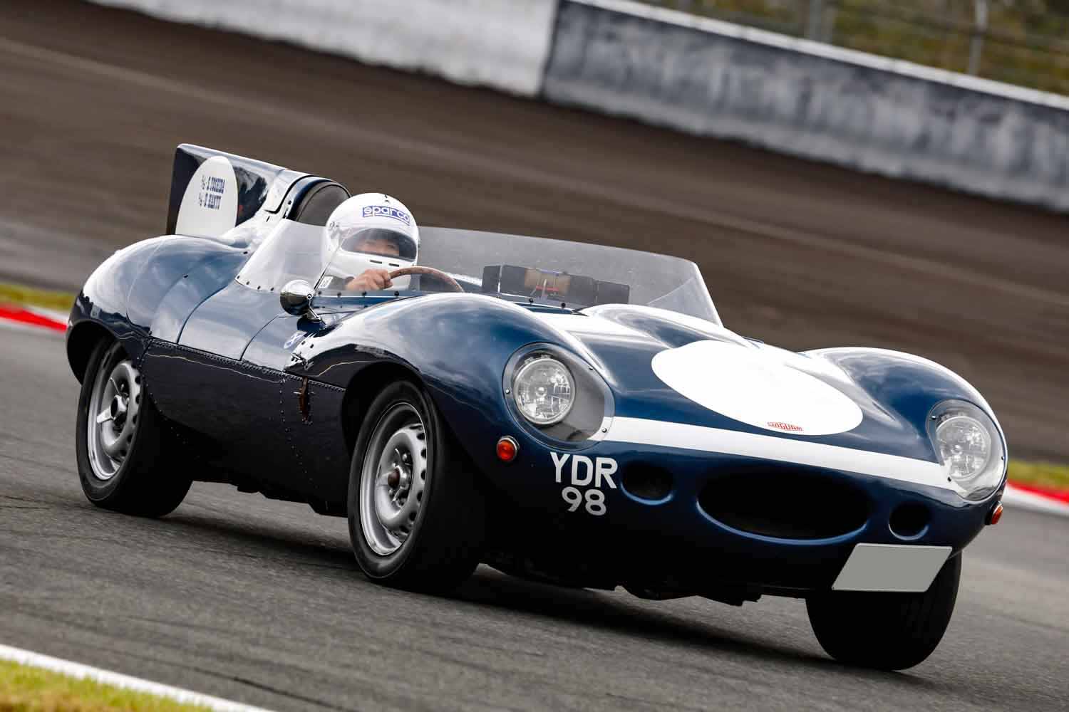 本物は21億円以上のジャガー「Dタイプ」…26年前にロンドンで購入した