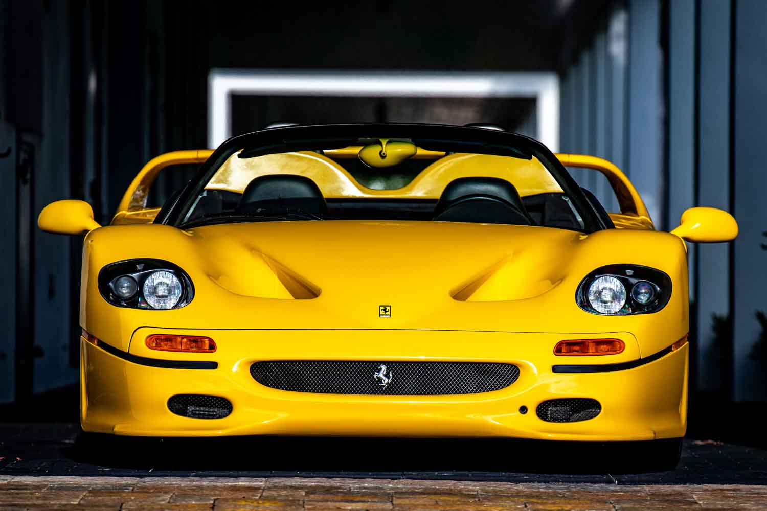 フェラーリ「F50」歴代最高価格となる13億円超で落札！元オーナーは