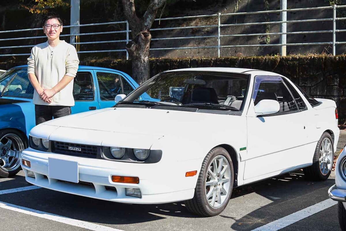 丸目4灯・リトラクタブルヘッドライトの2代目「ピアッツァ」はいすゞが