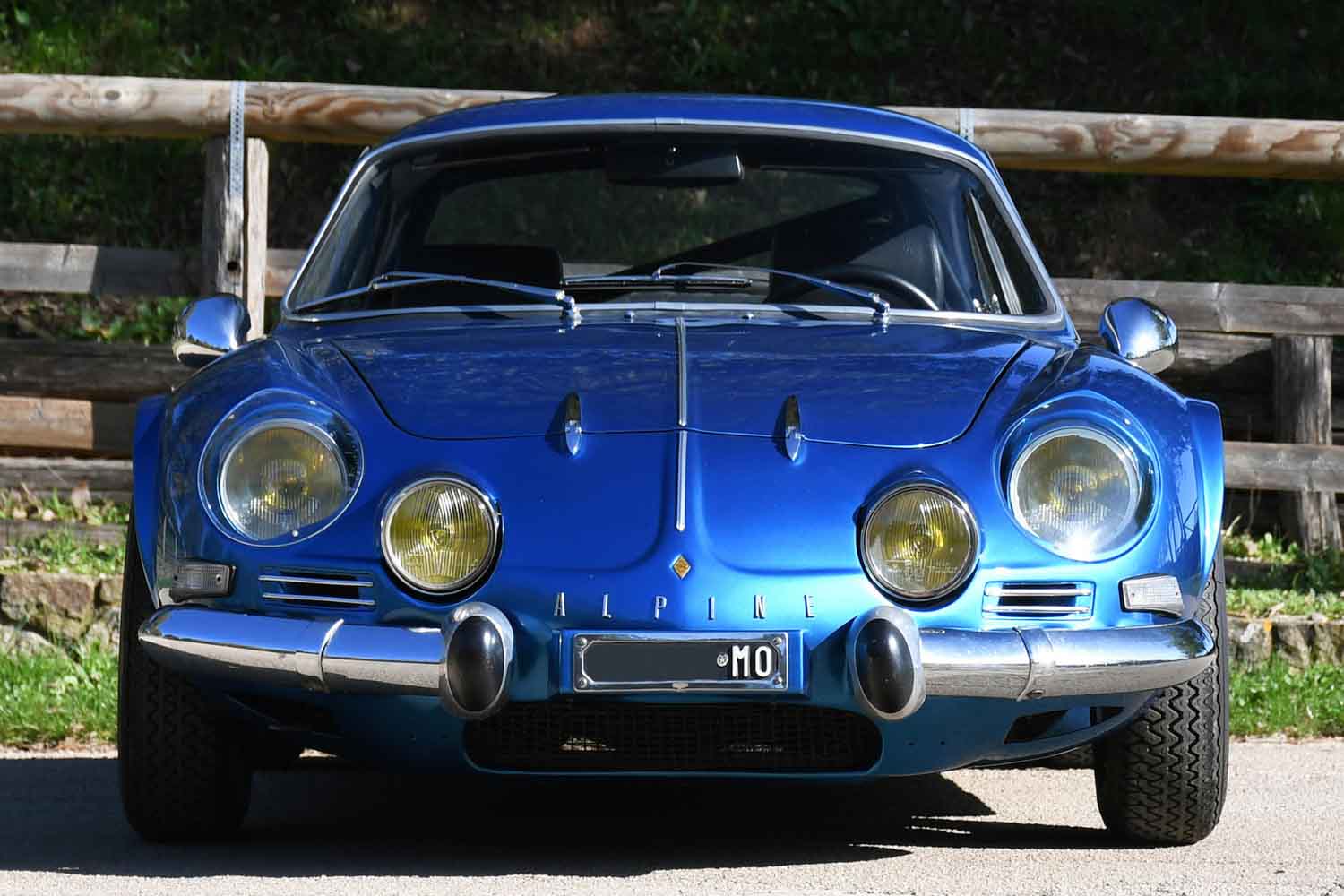 1800万円はリーズナブル？ アルピーヌ「A110 1600S」のラリー歴で